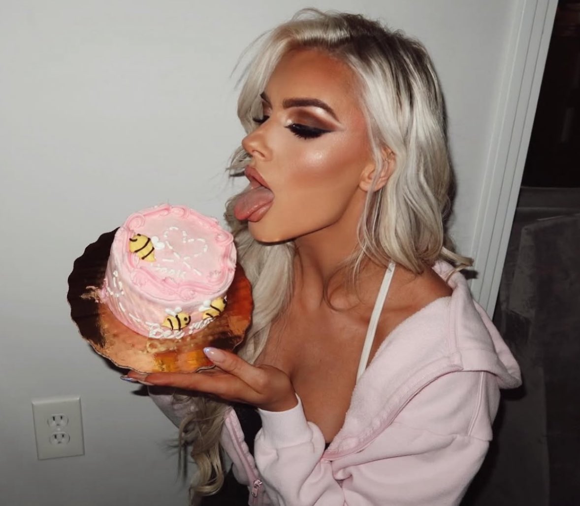 Congratulations to The Glamour Blake Monroe getting all followers on Instagram