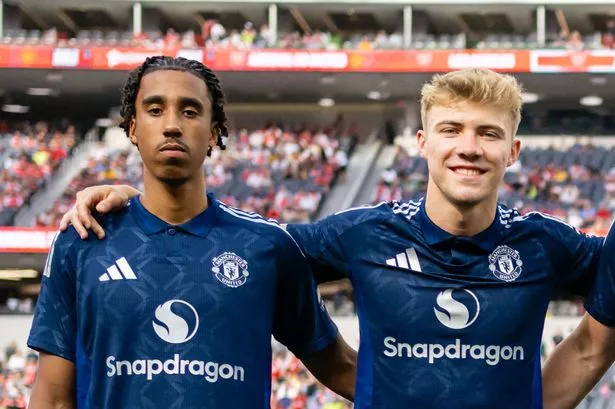 Opening 20 thoughts:

Bruno- Carrying the charisma to get his team playing with loose nerves, quality flicks and at the moment is close to doing a 180 in terms of toxicity.

Mount- Filling gaps across that whole midfield, Wijnaldum like.

🔝Dorgu
💪Shaw Hojlund Yoro
#MANUTD #MUFC
