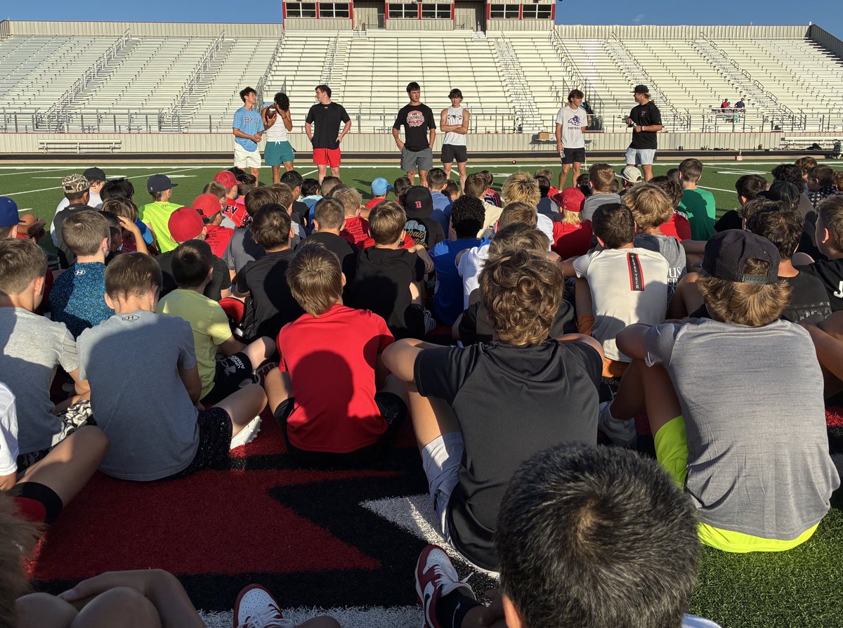 Great finish to camp!  I appreciate some of our Mustang leadership council members coming out today and sharing with our Future Mustangs!  Only 4 days until training camp starts!  #FutureIsBright