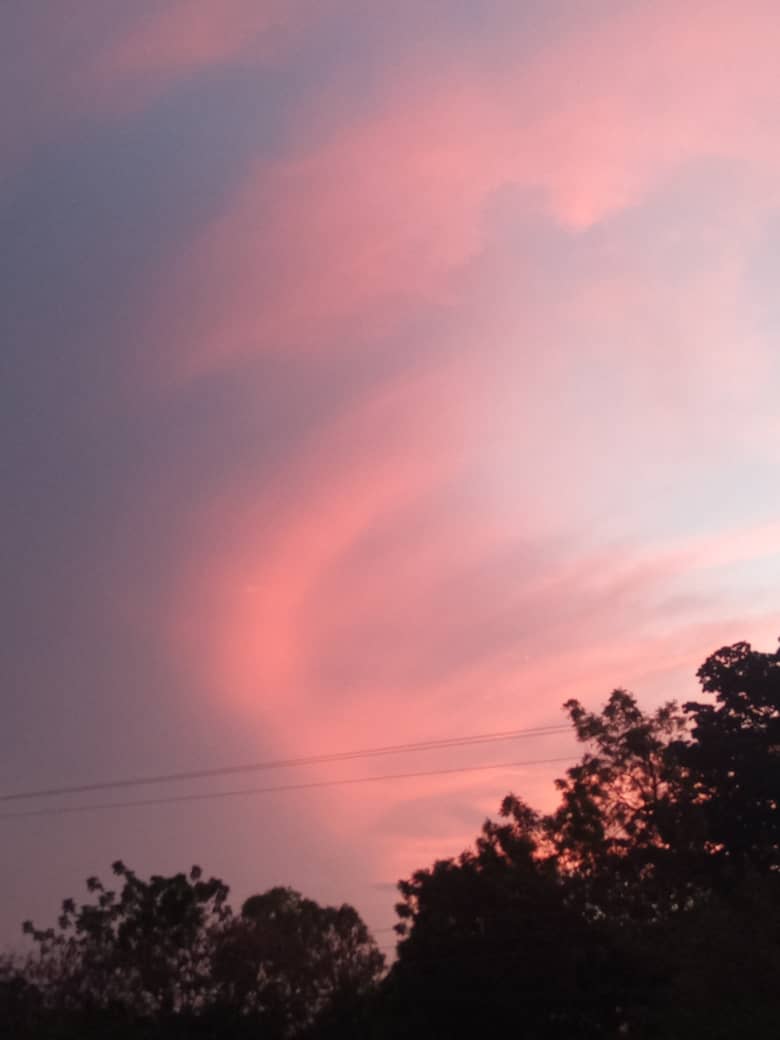 Atentos. Se aproxima sistema de Baja presión el cual origina Fuertes lluvias con vientos hacia la medianoche para las siguientes poblaciones..
El Venado, Bachaquero,  Lagunillas y Ciudad ojeda