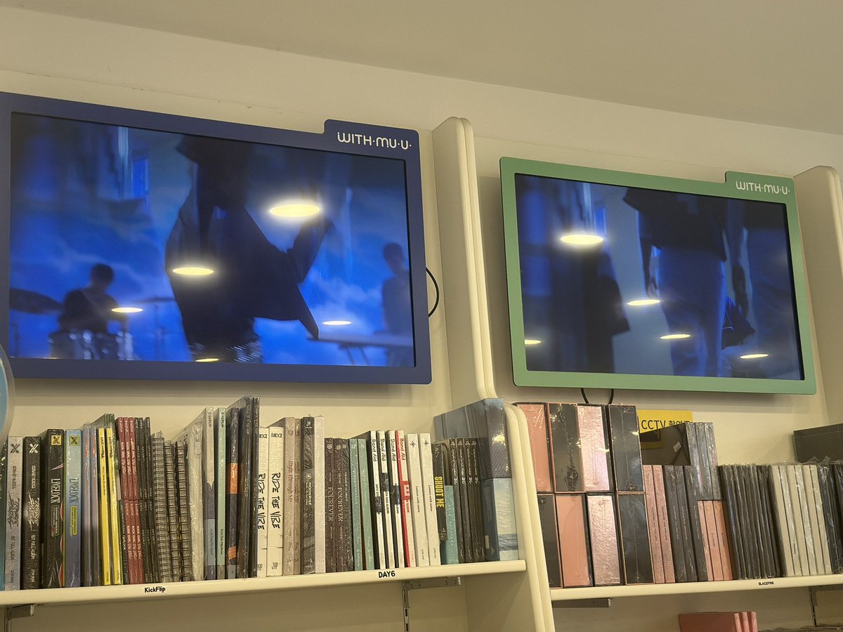 Withmuu_MD's tweet image. [🎁] 남우현 (Nam Woo Hyun) 5th Mini Album [Tree Ring] 럭키드로우 안내

➠일정 : 7월 31일 (목) AM 11:00 ~ 8월 6일 (수) PM 21:00
➠판매처 - 오프라인 : 서울 중구 명동 7길 16 

#남우현 #NAMWOOHYUN
#TreeRing #Only직진
#위드뮤 #WITHMUU #위드뮤명동