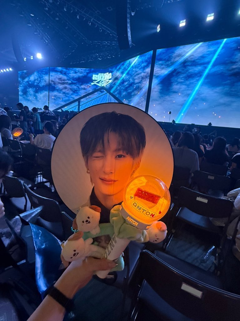 Ruuu_Sooo's tweet photo. BRIIZEのお友達ほしーー！！🧡
 
地方や韓国などなど行く時よく1人なので仲良くしてくれる方いたら繋がりたいですー！
現地でご飯とか行ったりできる方いませんか？☺️

大人BRIIZEです☺️35↑

今日も一人で広島…🍁RIIZE BRIIZE
 #RIIZE  #BRIIZE https://t.co/e3CtiPlMNB