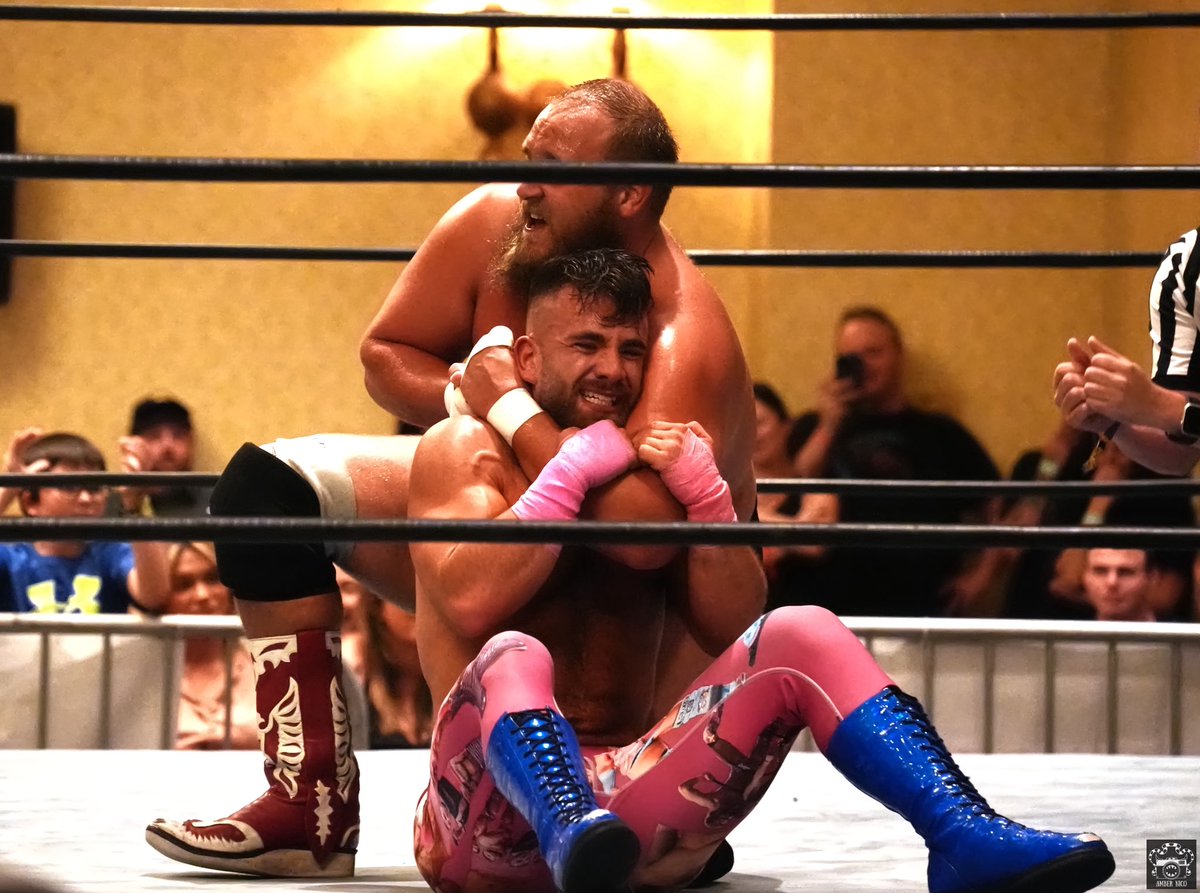 AmberNicoPhoto's tweet photo. Better Together vs. Emerald Empire at River City Wrestling Con in St. Augustine, FL #rivercitywrestlingcon #wrestling #femalephotographer #digitalphotography #ambernicophoto #bettertogether #emeraldempire https://t.co/TCMYyj3nuo