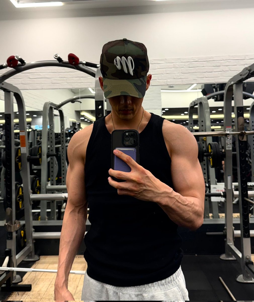 Kard_Chile's tweet image. 300725 —· #♣️ bxbble update

20: 47 KST
- Entrenamiento de pesas, después de boxear.

﹫☁️
cr. 4sominandbm ( trad. Inglés )