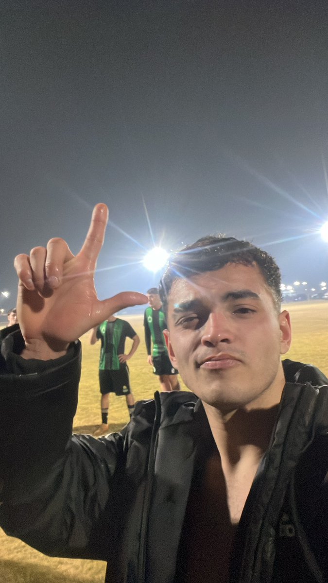 pepo_spataro's tweet photo. Mi contrato lo respeté a la perfección, jugué y cumplí mis compromisos. El club no me paga y acepté jugar 6 meses gratis. ¿Quién más juega 6 meses sin cobrar? Nadie.
Ahora si, me enojé, lo legal con mis abogados. El sabado verán este festejo, varias veces. 
El que avisa no traiciona.💉