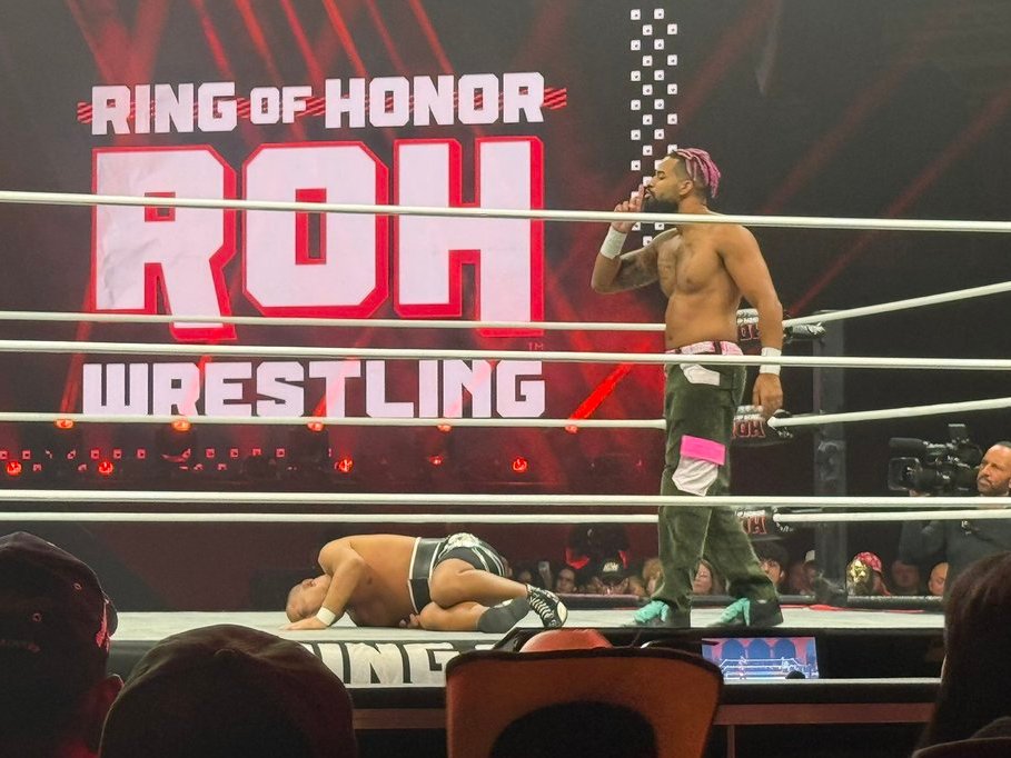 𝐃𝐫𝐚𝐕𝐞𝐧 (@wrestlingcovers) on Twitter photo Former #WWENXT star Oro Mensah debuted tonight during the ROH taping before #AEWDynamite against Ishii.
📸<a href="/bstrassburg/">Brent Strassburg</a> Former #WWENXT star Oro Mensah debuted tonight during the ROH taping before #AEWDynamite against Ishii.
📸<a href="/bstrassburg/">Brent Strassburg</a>