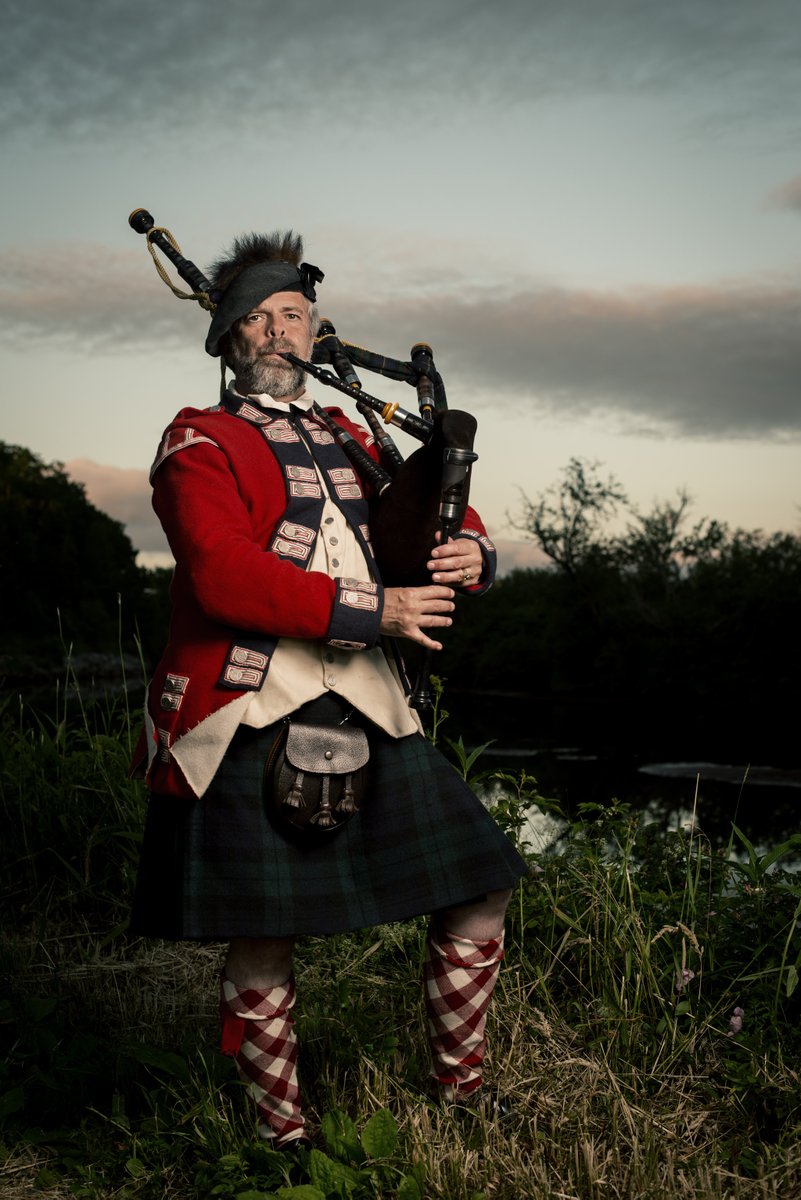 #PipingForYehuda
Here's my submission, <a href="/YAmzallagh/">Yehuda Amzallagh</a>, in the category "show us your kilt pics": regimental piper in the 84th Regt. of Foot Royal Highland Emigrants Re-enactors Assoc. There is such as thing as the "Highland tan", ask Yehuda