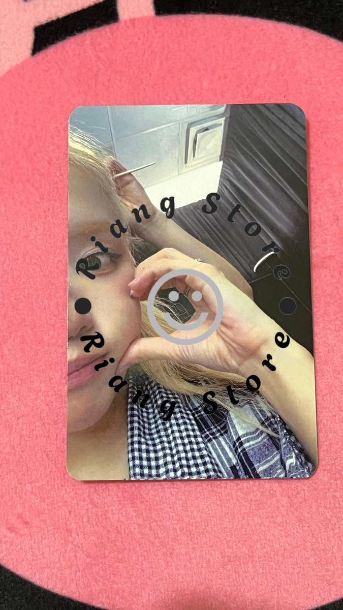 riangstore's tweet photo. WTS // want to sell rosie pop up store jakarta exclusive photocard

🏷️ price offer by DM (IDR only)
📍Jakarta, INA
✅ ww buyer (must have ina address)

NO SENSI BUYER
t. wts lfb Ina blackpink Rośe rose #pasarblackpink  #zonuang #ตลาดนัดblackpink lfb 지수 블랙핑크 포카 양도 케타포 https://t.co/77GiCn6BjO