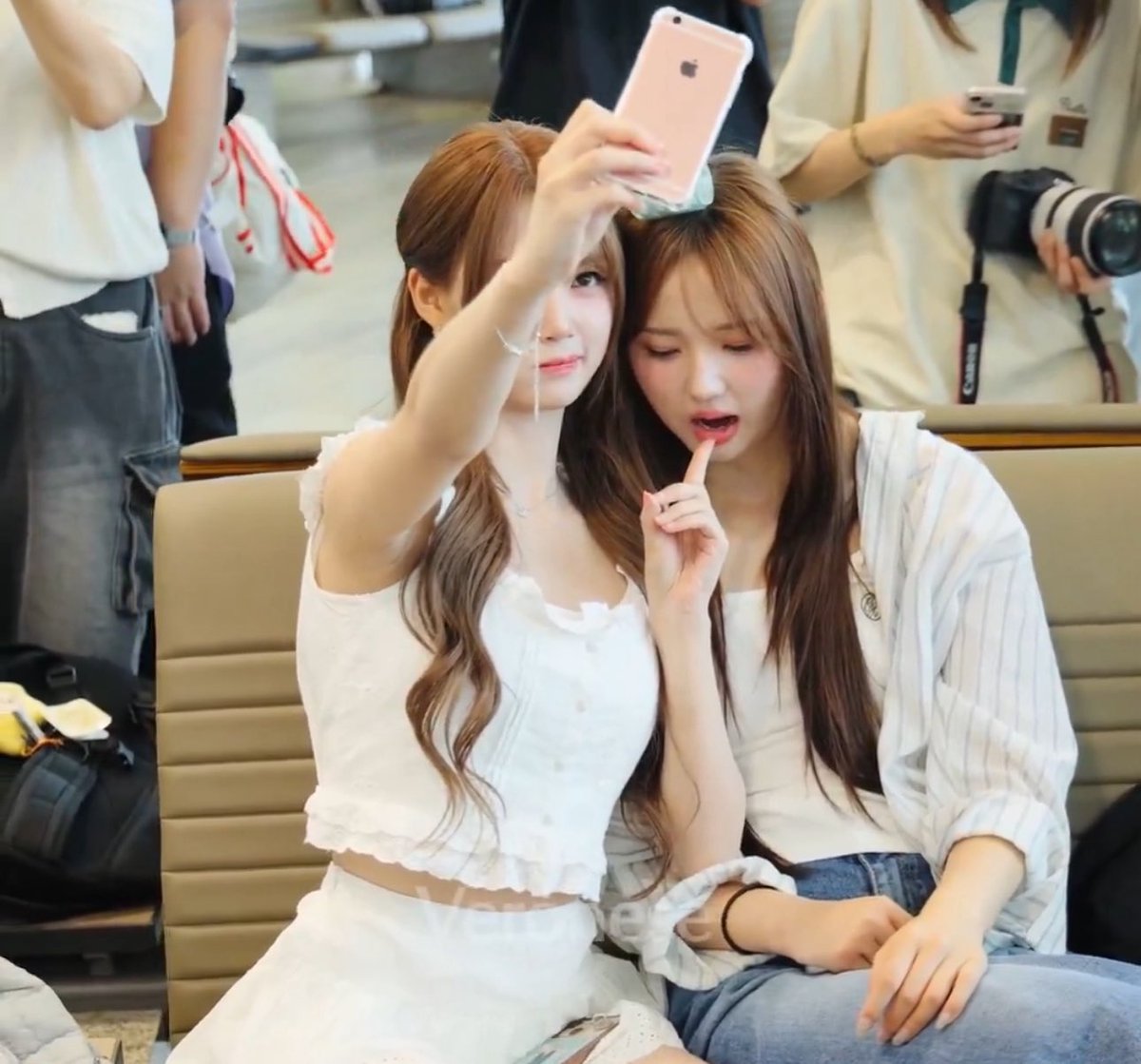 pause38_'s tweet image. 나는 원한다. 이 3개의 셀카를. 제발.