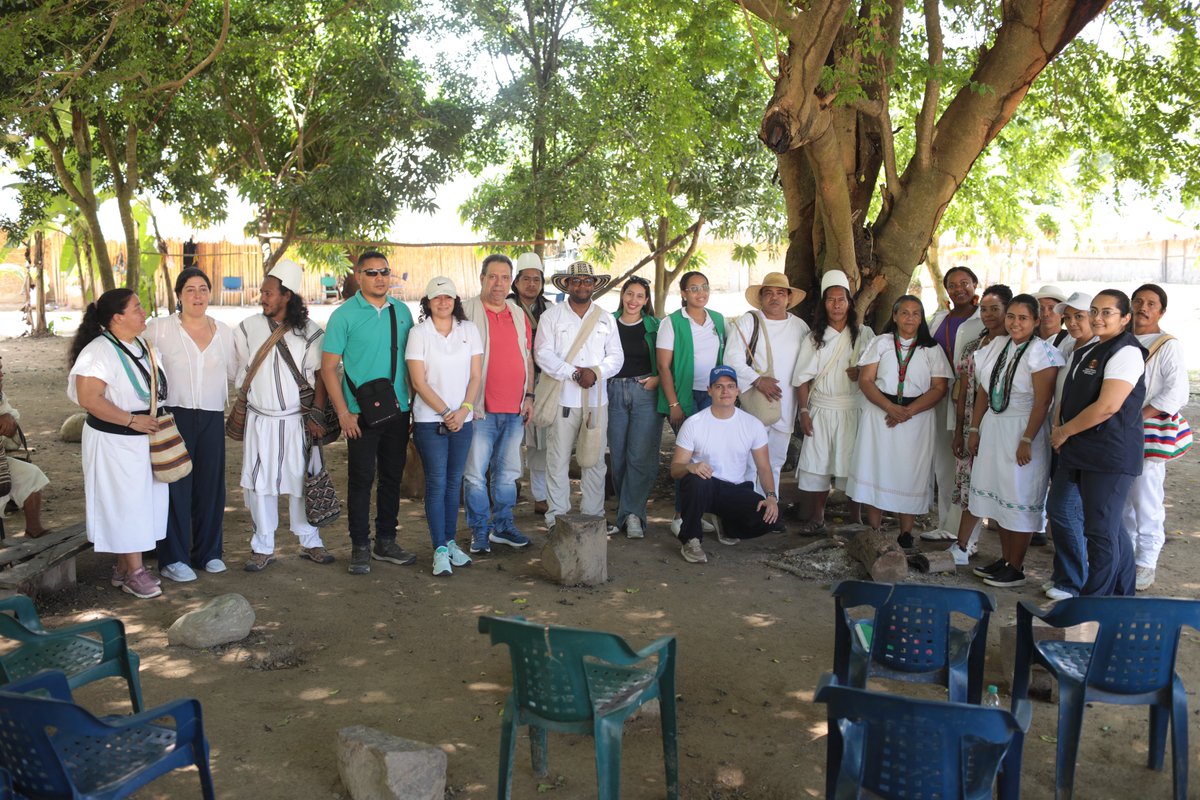MinjusticiaCo's tweet photo. 📍 Establecimos un diálogo intercultural con los pueblos indígenas de la Sierra Nevada de Santa Marta para construir, de forma colectiva, el enfoque étnico de la política pública de acceso a la justicia y prevención de delitos sexuales contra niñas, niños y adolescentes. 🧵 https://t.co/eXLTK62evp