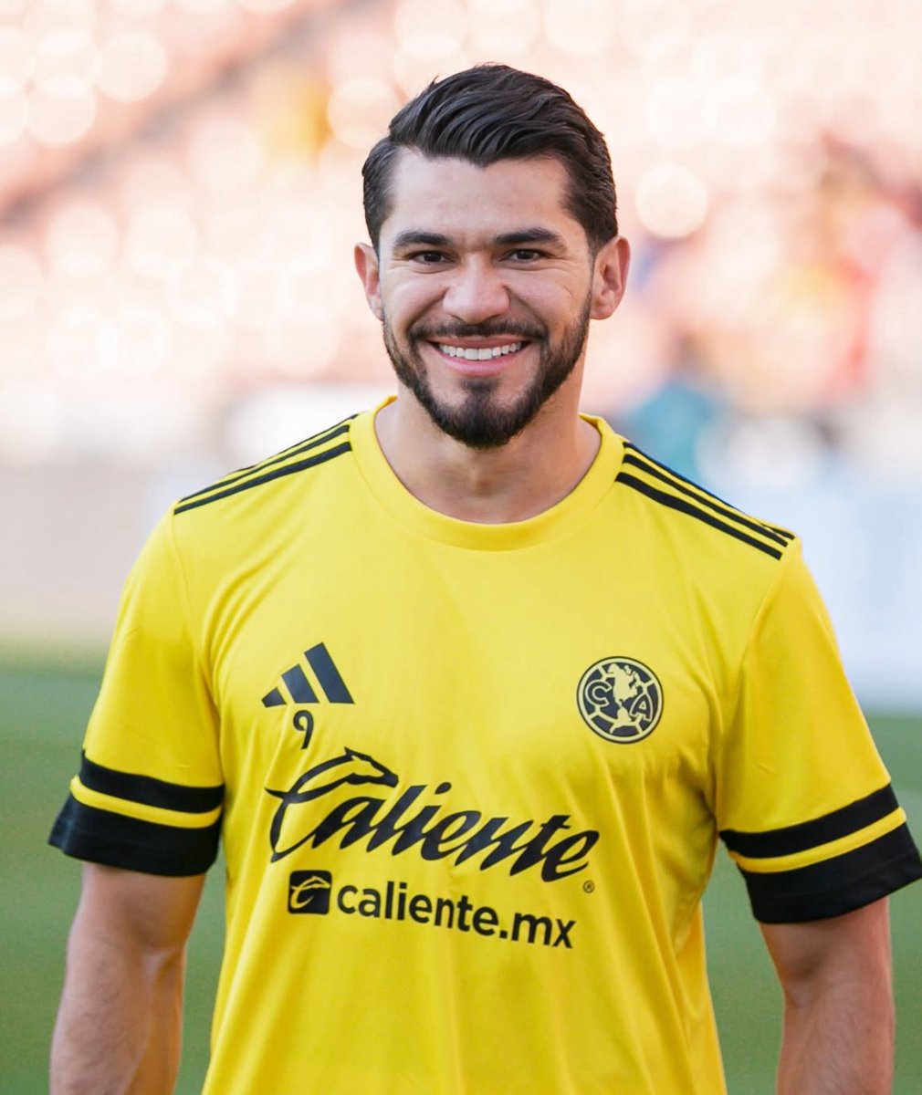 Jardine tiene que sacar a Violante, poner a Zendejas por derecha y meter a Henry o Zuñiga.

Reyes también debe salir, la amarilla ya lo condicionó y tuvo un terrible primer tiempo, Kevin a la cancha. 

No puede perder el partido.