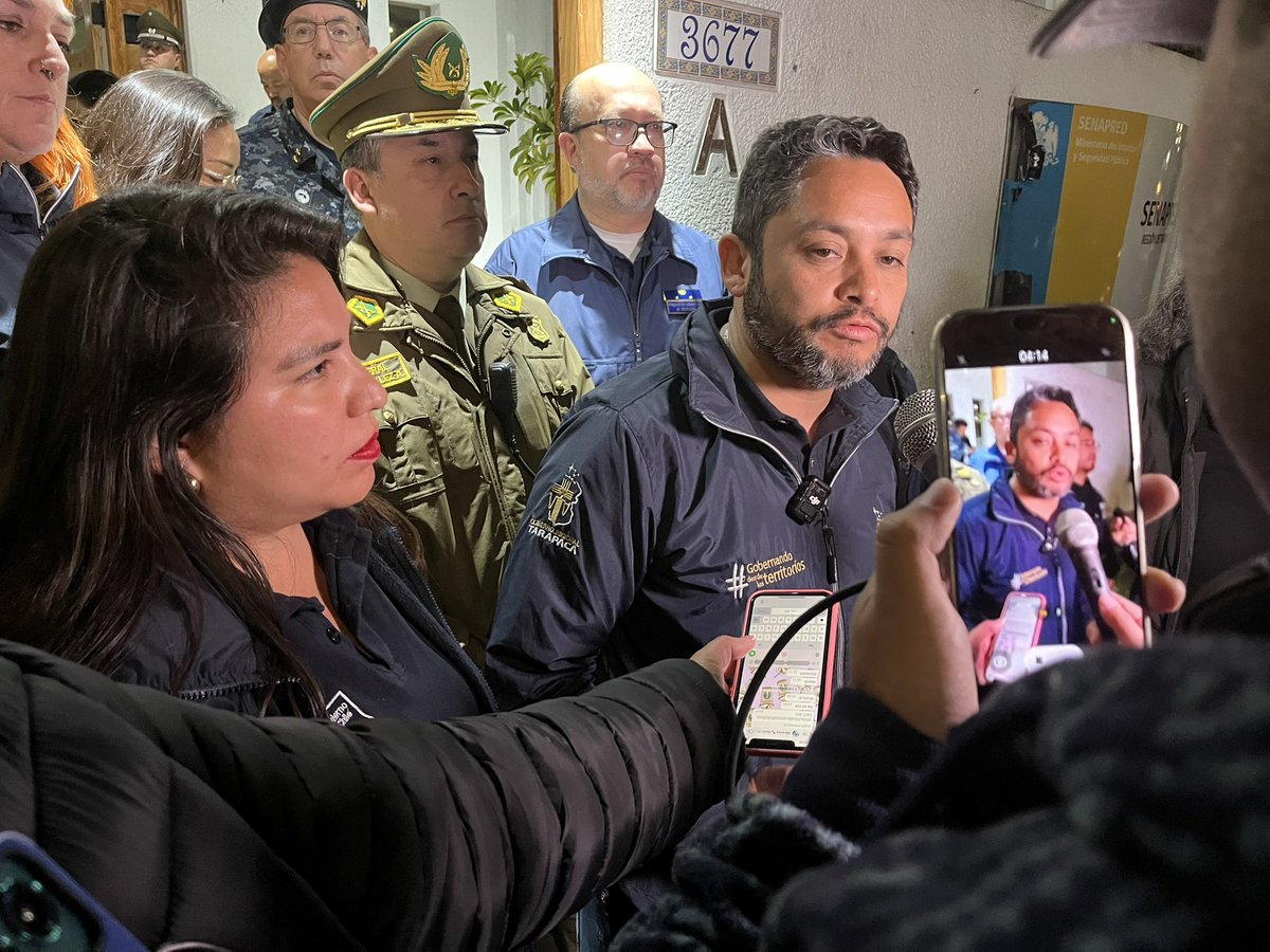 AHORA. Delegada presidencial regional (s) de #Tarapaca, Camila Castillo, informa que se suspenden clases en colegios que están en zona de inundación en #Iquique y #Pisagua