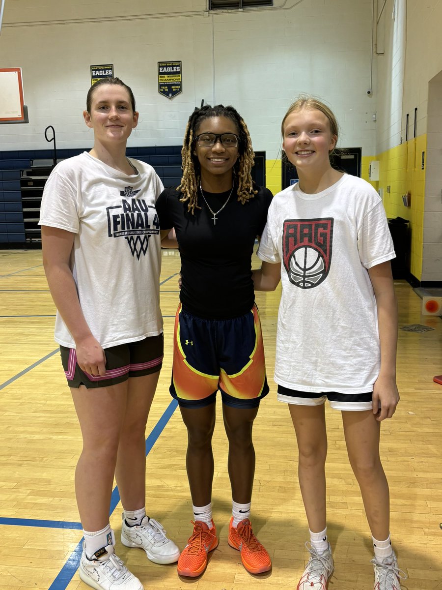 Had a great training with <a href="/JordynP_10/">Jordyn</a> &amp; <a href="/JaloniCambridge/">Jaloni Cambridge</a> !! Grind don’t stop! <a href="/TBWexposure/">Team Brandan Wright</a> <a href="/PHSLadyBBSB/">PHSLadyHoops</a>