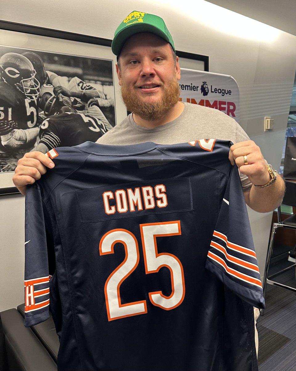 Had to get <a href="/lukecombs/">Luke Combs 🎤</a> right for Lolla 🤝
