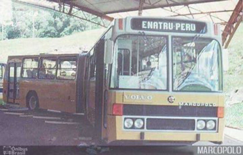 ENATRU PERÚ fue una empresa estatal encargada del transporte urbano.
Alberto Fujimori con el DL 621 liberalizaba el transporte, dejando su legado de CHOSICANOS, ANCONEROS, y la CULTURA COMBI que conocemos.
#metropolitano