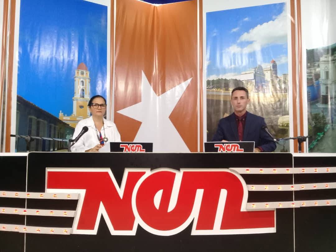 Comunicadora CPHEM SSP (@sspcphem3477) on Twitter photo Esta tarde <a href="/CalvoNegrin/">Dra Yurien Negrín Calvo</a> Subdirectora de nuestro centro compareció en el Noticiero En Marcha de Centrovisión para informar a la población sobre las medidas de promoción de salud y prevención de enfermedades en el contexto epidemiológico actual. Cuida tu Salud y la de tu familia. Esta tarde <a href="/CalvoNegrin/">Dra Yurien Negrín Calvo</a> Subdirectora de nuestro centro compareció en el Noticiero En Marcha de Centrovisión para informar a la población sobre las medidas de promoción de salud y prevención de enfermedades en el contexto epidemiológico actual. Cuida tu Salud y la de tu familia.