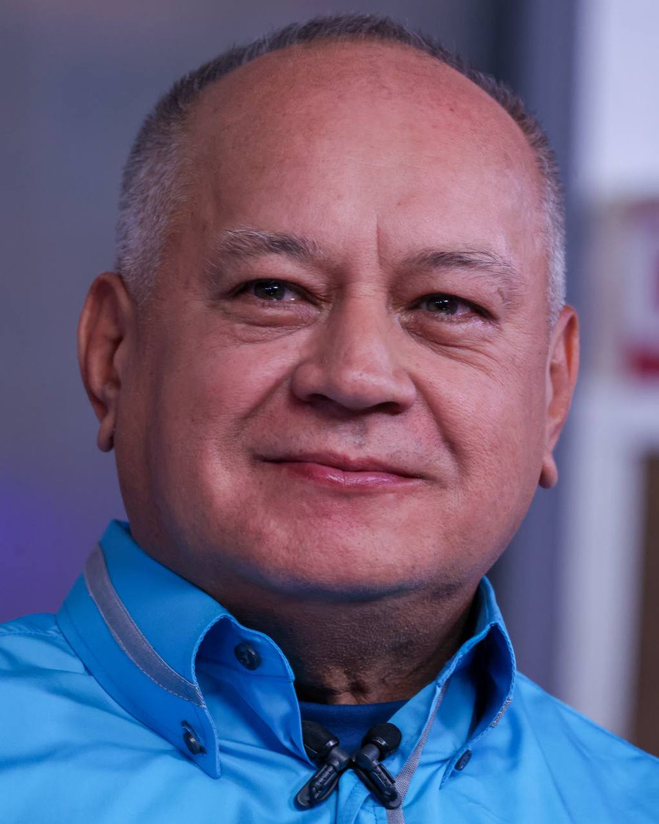 Capitán Diosdado Cabello Rondón:

No tengo ninguna duda que María Corina Machado es la que más ha ayudado al chavismo. Nos la pone facilita!! 

<a href="/dcabellor/">Diosdado Cabello R</a> 

#NoHanPodidoNiPodrán