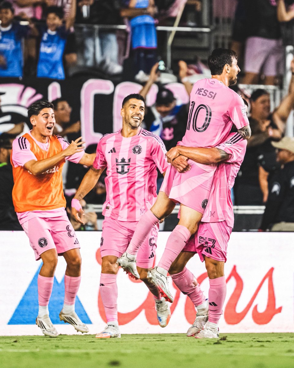 2🅰️ and Player of the Match.
<a href="/leomessi/">レオメッシー</a> delivered two brilliant assists to lead @intermiamicf to a 2–1 victory over Atlas FC in his first #LeaguesCup2025 match. ⚽🔥

Once again, the captain made the difference with his vision and precision. Masterclass of the GOAT. 🐐🩷