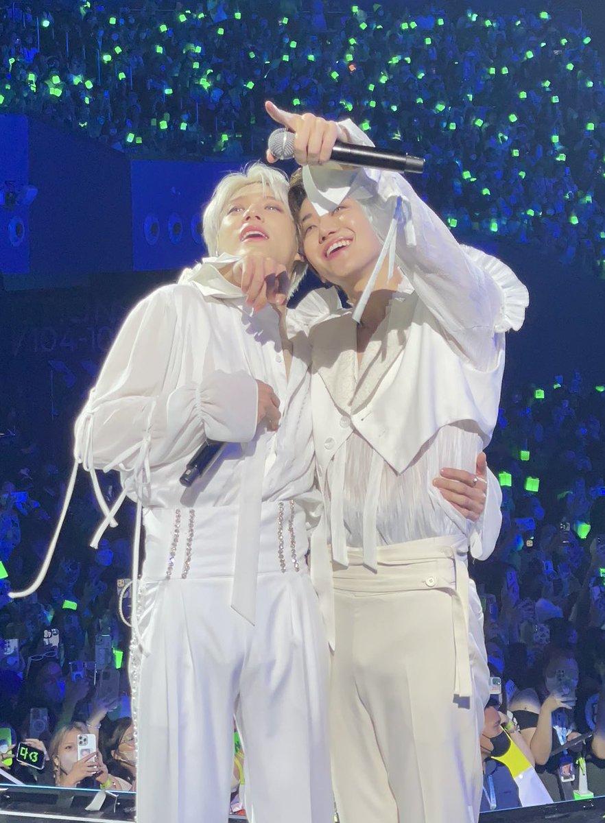 dive_into_nct's tweet image. 소유욕 대박