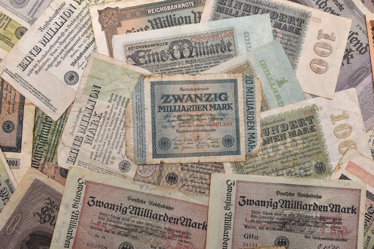 Mit dem Ruinieren des deutschen Volkes
haben die SOZEN über 100 Jahre Erfahrung...