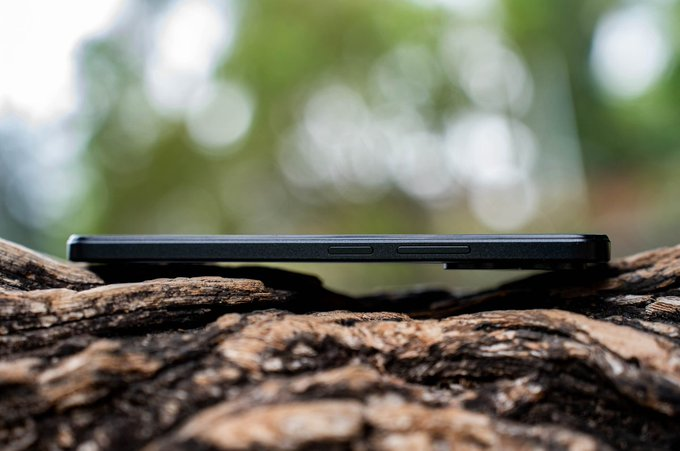 😍Glide through your day with the #UmidigiG9x smartphone.
🤠Light in hand, strong in build, and stylish in every glance. 
❤️From morning hustle to evening fun, this design keeps up without weighing you down. 

Know More 🔍：bit.ly/UmidigiG9x