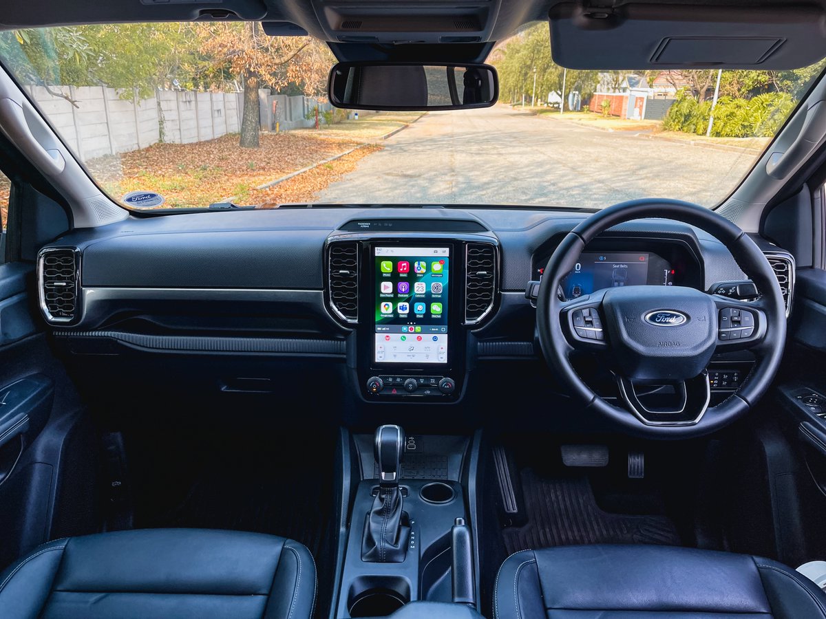 khuleonwheels's tweet image. Today in our garage, we welcome the Ford Ranger XLT. But this is no ordinary XLT. It comes kitted with Ford’s XLT Upgrade Pack, which includes a painted grille, sports bar, underbody protection, and 17-inch alloy sports…
 @FordSouthAfrica #FordSA #FordRanger #Ranger