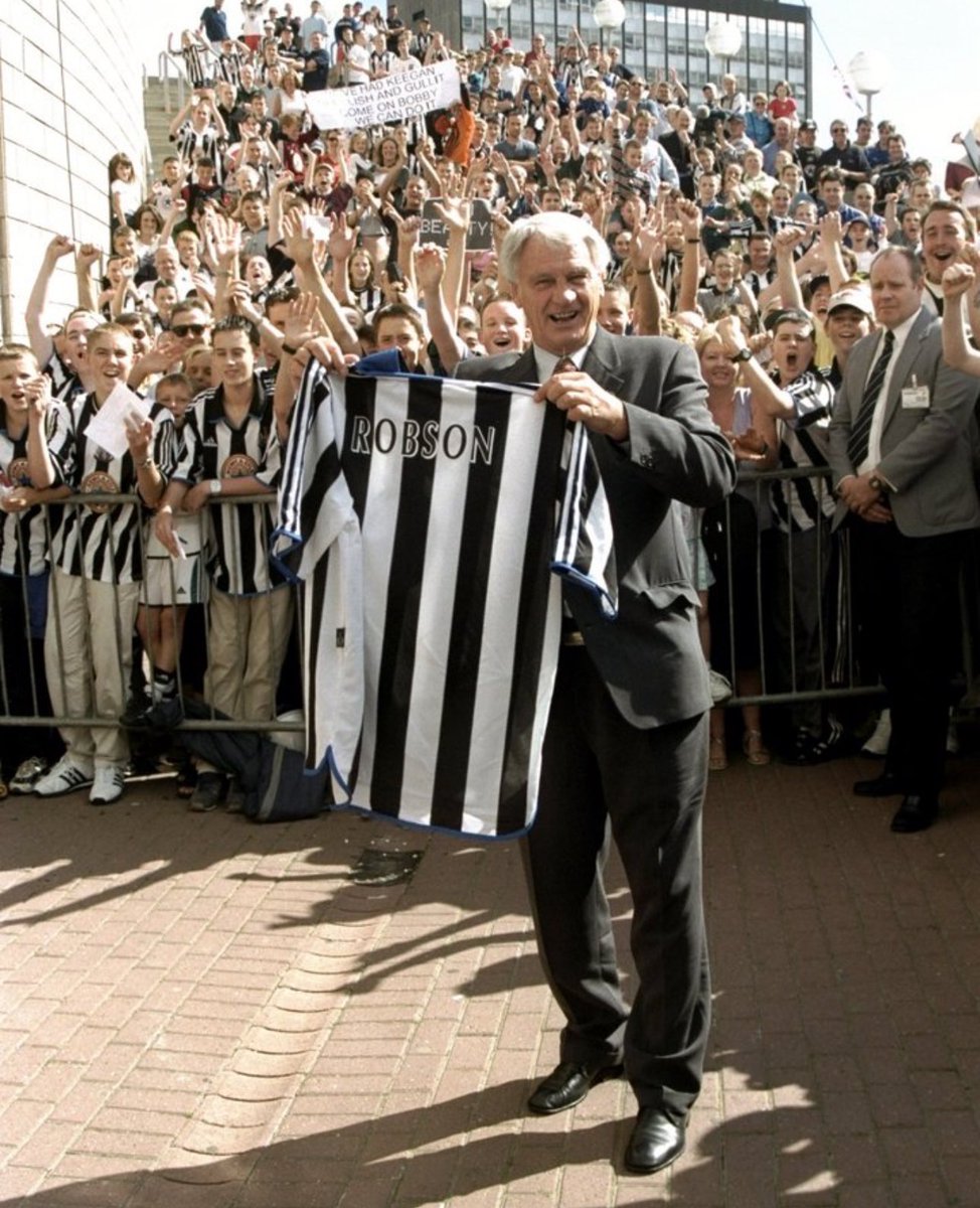 Gone but never forgotten.. he lives on in so so many memories of family, friends, former players and all the fans who adored him. One of the greatest of all time 
#NUFC #Football