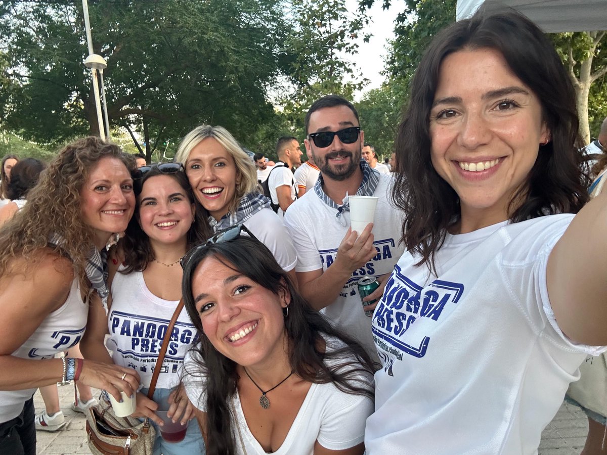 apciudadreal's tweet photo. Súper concurrido el concurso de Limona de la #pandorga. Los periodistas locales sumando para la Declaración de Interés Turístico Nacional @AYTO_CIUDADREAL @fape_fape https://t.co/Skny6XC6O2