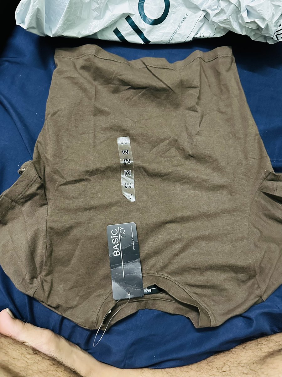 mrjunior0007's tweet photo. @AJIOLife  what is this behaviour dude 🙂 you send me a crop top instead of jeans ??! https://t.co/ejE4151rgl