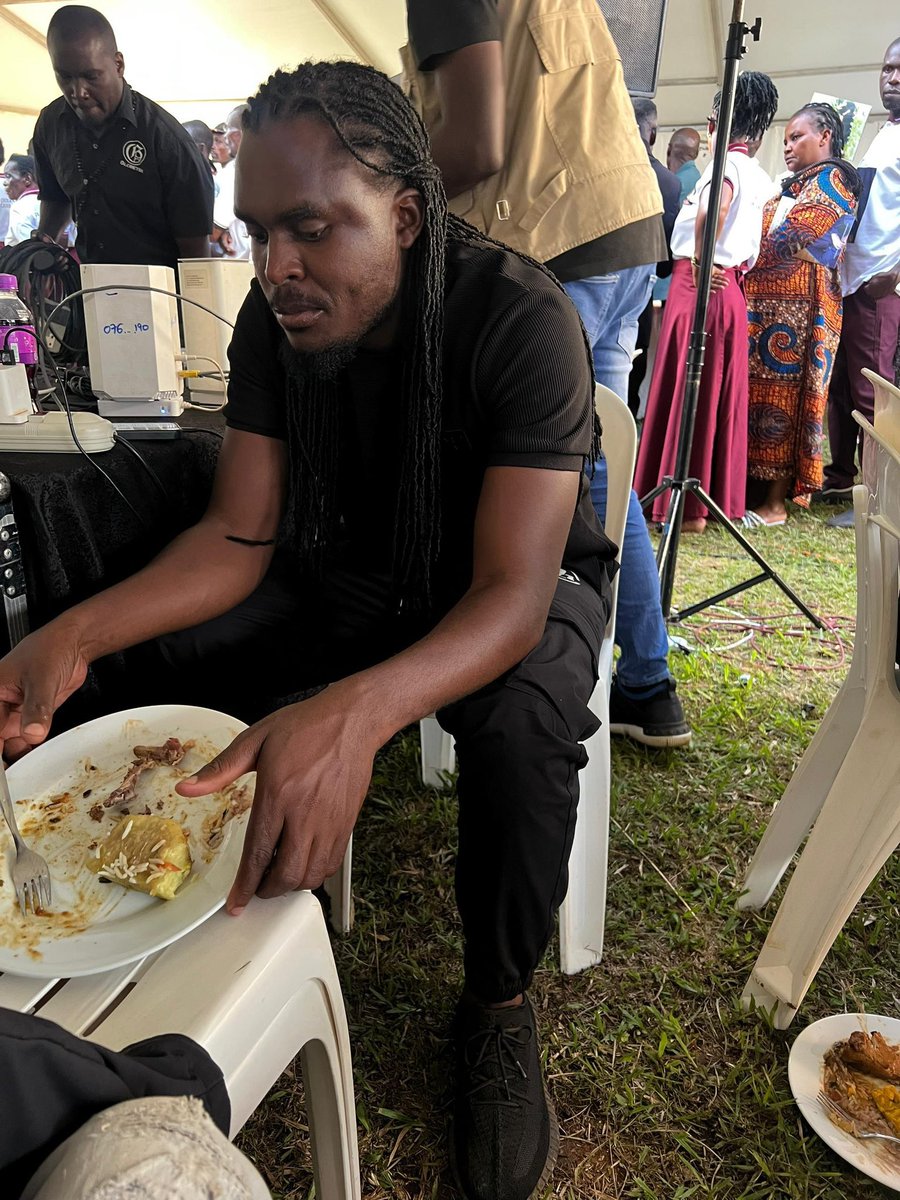 Fabrizio Lumbeno 🤣🙌
<a href="/kookiepro_/">Kookie Promotions</a>