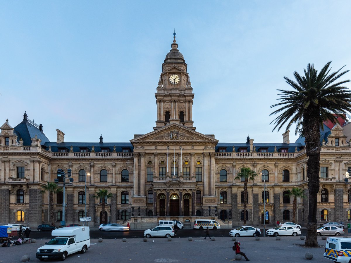 Throwdown Thursday – Violence Erupts At Cape Town Council Meeting [Video]
2oceansvibe.com/2025/07/31/thr…