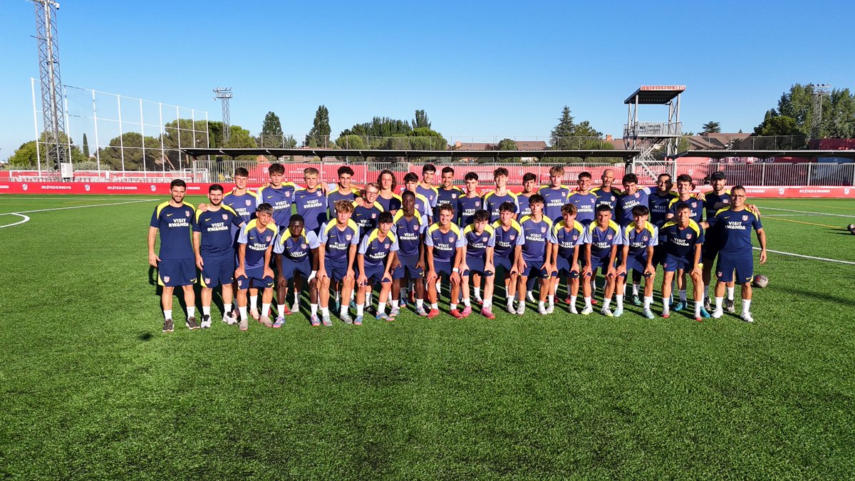 El Juvenil B también se ha puesto en marcha⚽

¡A trabajar duro, equipo! 🙌