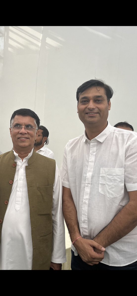 Rajendra sharma (@inc_rajendra) on Twitter photo अखिल भारतीय कांग्रेस कमेटी के मीडिया एवं प्रचार विभाग के अध्यक्ष एवं कांग्रेस वर्किंग कमेटी के सदस्य श्री पवन खेड़ा जी को जन्मदिन की हार्दिक बधाई एवं शुभकामनाएं।
ईश्वर आपको उत्तम स्वास्थ्य एवं दीर्घायु जीवन प्रदान करें।
<a href="/Pawankhera/">Pawan Khera 🇮🇳</a> अखिल भारतीय कांग्रेस कमेटी के मीडिया एवं प्रचार विभाग के अध्यक्ष एवं कांग्रेस वर्किंग कमेटी के सदस्य श्री पवन खेड़ा जी को जन्मदिन की हार्दिक बधाई एवं शुभकामनाएं।
ईश्वर आपको उत्तम स्वास्थ्य एवं दीर्घायु जीवन प्रदान करें।
<a href="/Pawankhera/">Pawan Khera 🇮🇳</a>