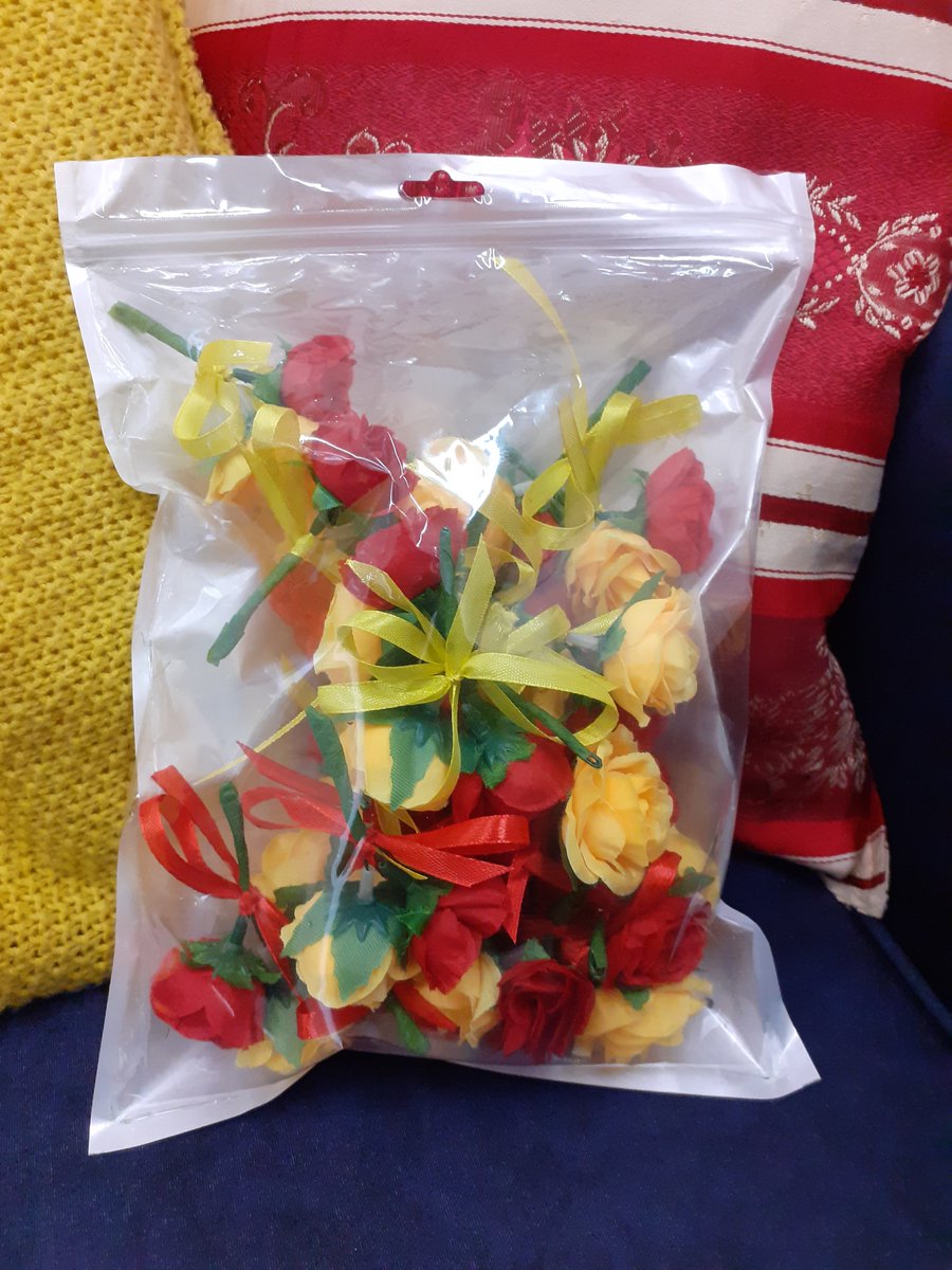 The <a href="/Sk_Regt_Museum/">Suffolk Regt Museum</a> 🏅
will be open Saturday 2nd August for #Minden Day Reunion 🏛
A 'Craft' Company (Museum Volunteer) have been busy making Minden Roses for the event 🌹
Everybody welcome 👨‍👩‍👧‍👦
#heritage #WW2 #WW1 #army #thursdayvibes #Suffolk #BSE
#MuseumLife #community