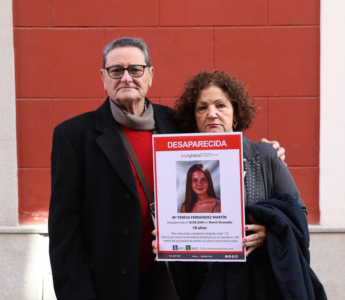 25 AÑOS SIN RASTRO DE Mª TERESA FERNÁNDEZ MARTÍN

El 18 de agosto del 2000 Mª Teresa iba a un concierto junto a su novio en la feria de Motril. Su padre la dejó cerca de una parada de autobús, ahí se le perdió la pista

Hoy más cerca que nunca de Teresa y Antonio
#NoLaOlvidamos