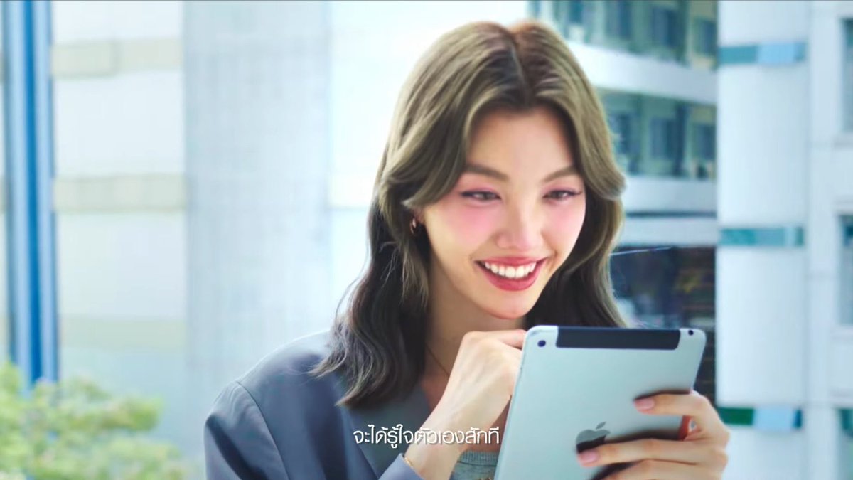 🎬 “ออม กรณ์นภัส” ปรากฏตัวใน MV เพลง (ถ้า) รู้จัก เดี๋ยวรักเลย (KNOW ME, LOVE ME) จากมหาวิทยาลัยศรีนครินทรวิโรฒ 🩶❤️

📍 สามารถรับชม MV ได้ที่:
🔗 youtu.be/z8lBwTyc7Po?si

#หลิงออม
#LingOrm
#Ormkornnaphat
#ออมกรณ์นภัส