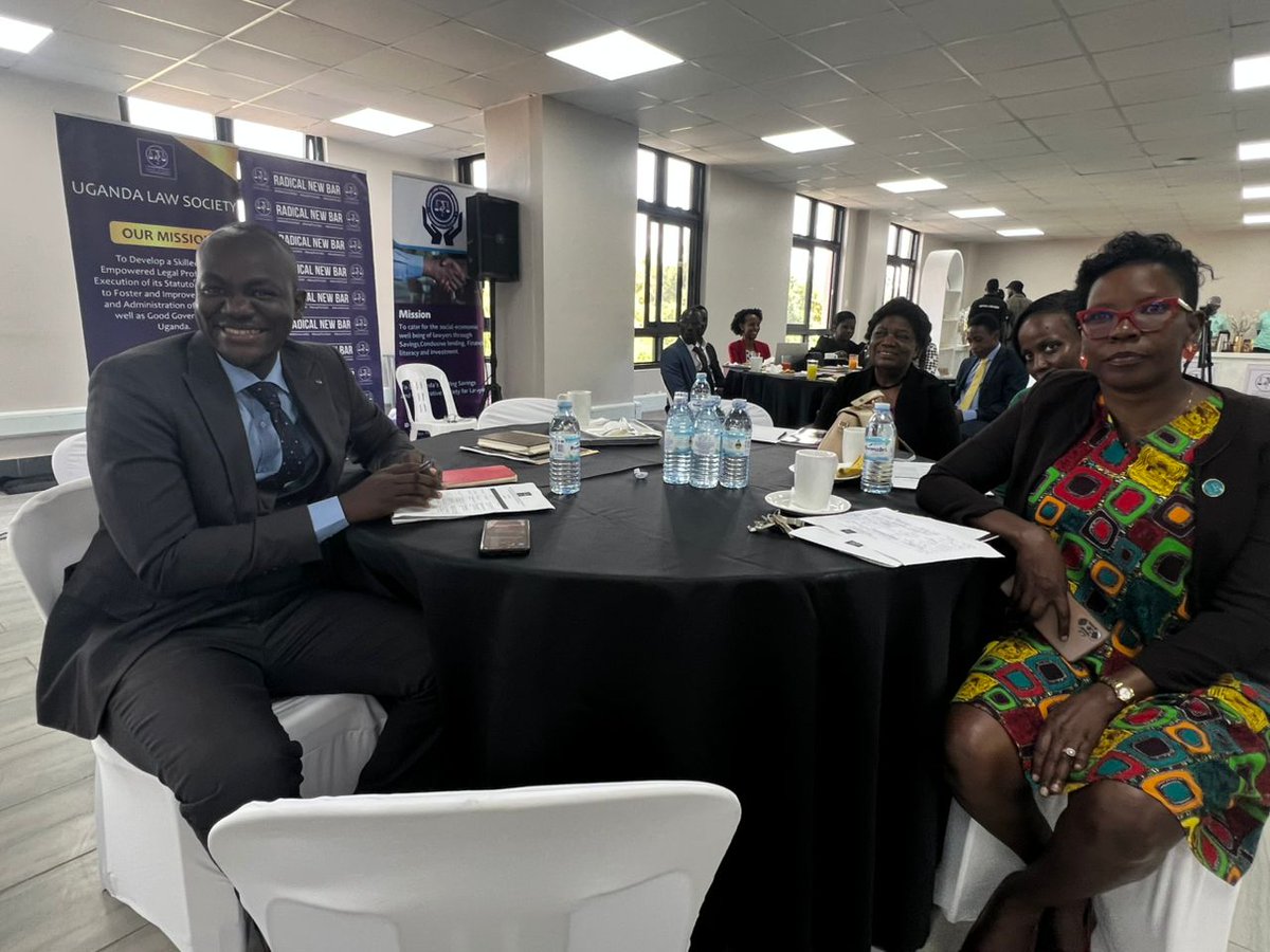 KalaliSteven's tweet image. We are here at the ULS house for the launch of the Rule of Law report. 

Thanks to #RadicalNewBar President @IsaacSsemakadde for harnessing the systems. 

Thank you VP @AsiimweAnthony2 for welcoming me. 

Thank you Head Comms @AdamNuwamanya for always letting us know.