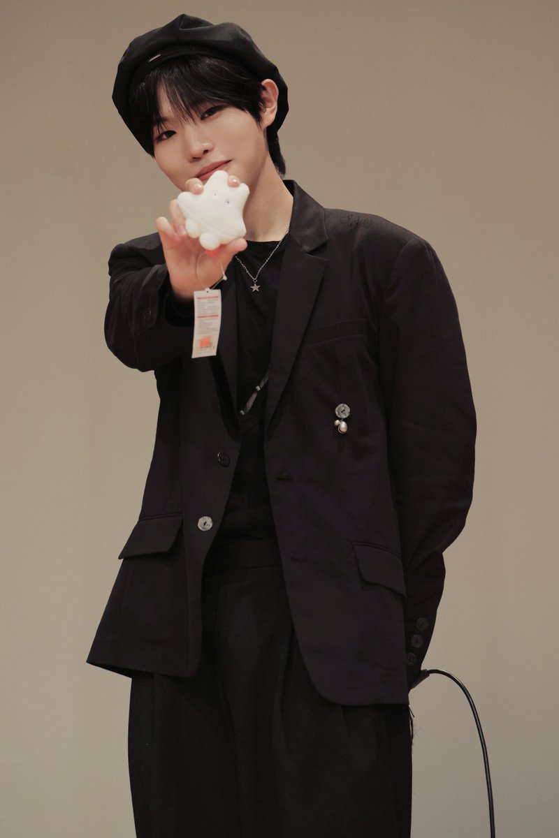 250727
໒  ྀིɞ̴̶̷ . ɞ̴̶̷𓍼ིྀა♡  
#JUNGBIN #정빈 #파우 #POW