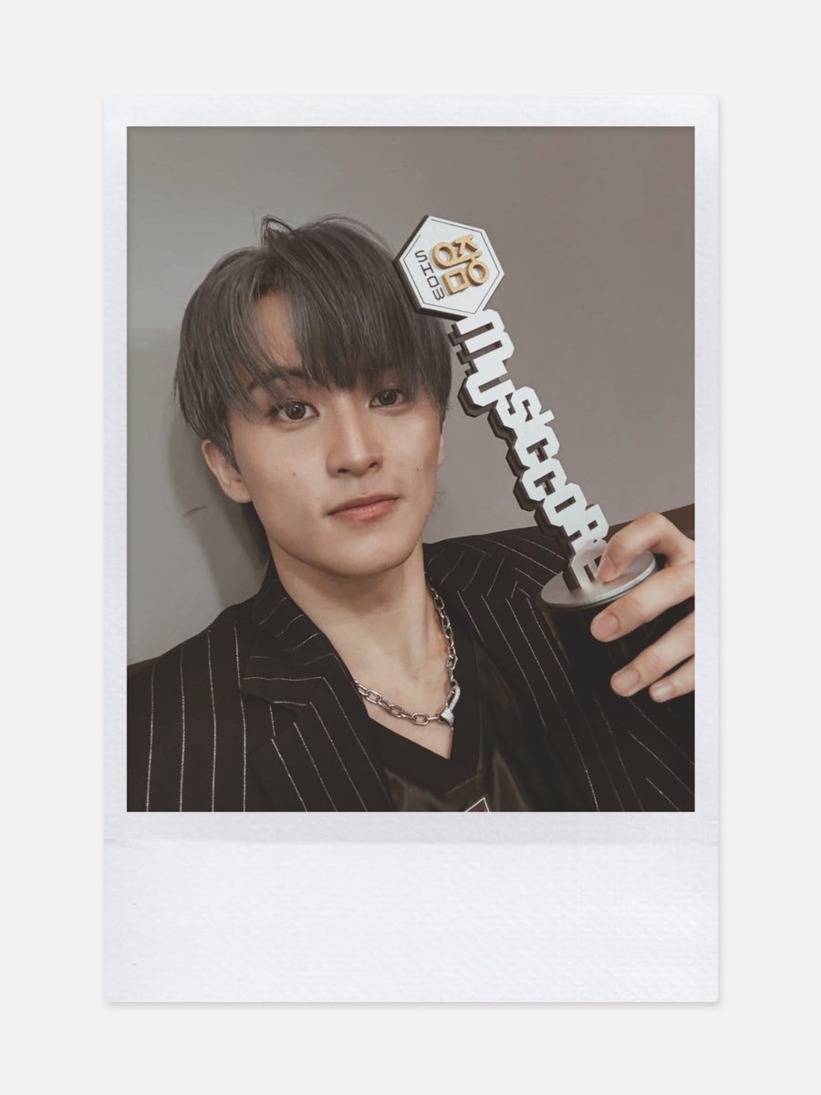 Marklde's tweet image. My heart melts as I hold the trophy.