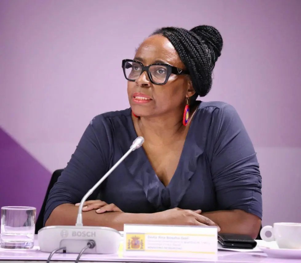 Red Entidades Desarrollo Solidario (@redes_ongd) on Twitter photo Este sistema machista, racista y extractivista nos impulsa a defender nuestra presencia en cualquier territorio, sintiéndonos plenamente parte y orgullosas por esas raíces africanas. Rita Bosaho <a href="/afrofeminas/">Afroféminas</a> #DiadelaMujerAfricana
afrofeminas.com/2025/07/31/dia… Este sistema machista, racista y extractivista nos impulsa a defender nuestra presencia en cualquier territorio, sintiéndonos plenamente parte y orgullosas por esas raíces africanas. Rita Bosaho <a href="/afrofeminas/">Afroféminas</a> #DiadelaMujerAfricana
afrofeminas.com/2025/07/31/dia…