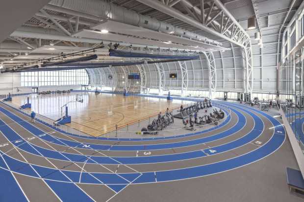 𝐄𝐞𝐧 𝐬𝐩𝐨𝐫𝐭𝐯𝐥𝐨𝐞𝐫 𝐝𝐢𝐞 𝐥𝐞𝐭𝐭𝐞𝐫𝐥𝐢𝐣𝐤 𝐝𝐨𝐨𝐫 𝐝𝐞 𝐦𝐚𝐧𝐝 𝐯𝐚𝐥𝐭...
Wat als een gerenoveerde sporthalvloer zó instabiel blijkt dat basketballen onmogelijk wordt? gwwtotaal.nl/2025/07/31/ong…