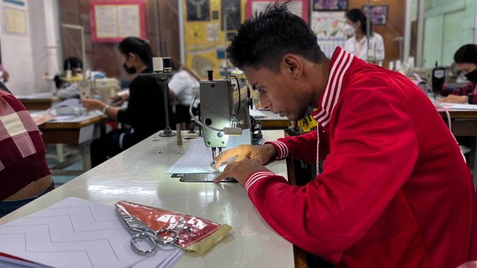 ReliefWeb (@reliefweb) on Twitter photo .<a href="/UNmigration/">IOM - UN Migration 🇺🇳</a> and <a href="/Refugees/">UNHCR, the UN Refugee Agency</a> launch a "train-to-hire" initiative aiming to enhance refugees' opportunities in global job markets across the Asia-Pacific. buff.ly/v6gaR91
📷 IOM/Anushma Shrestha .<a href="/UNmigration/">IOM - UN Migration 🇺🇳</a> and <a href="/Refugees/">UNHCR, the UN Refugee Agency</a> launch a "train-to-hire" initiative aiming to enhance refugees' opportunities in global job markets across the Asia-Pacific. buff.ly/v6gaR91
📷 IOM/Anushma Shrestha