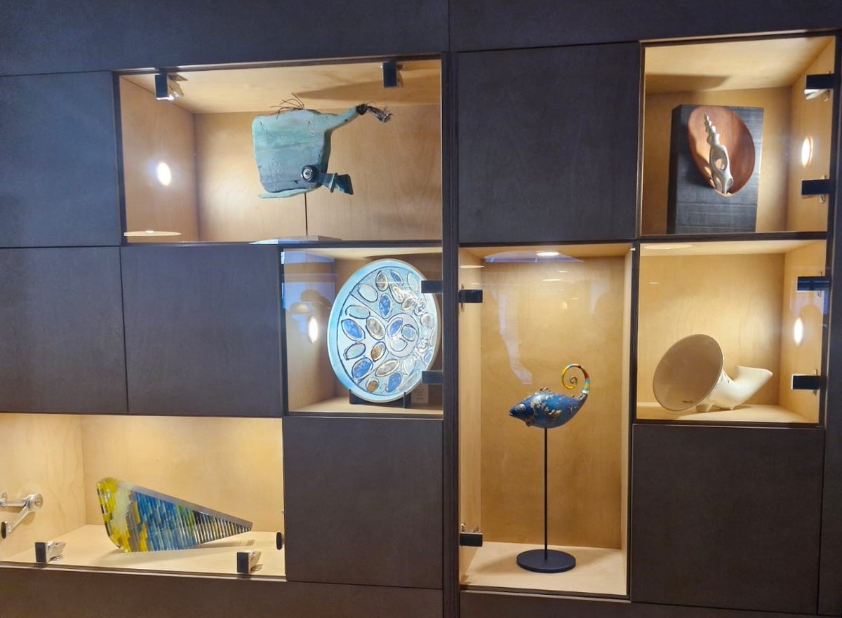 El catàleg de productes d’Empremtes de Catalunya present a les Oficines de Turisme de la Generalitat!⚱️👏 

Els productes ja es poden trobar a les oficines de Palau de Mar, Girona, Lleida, Tarragona i Terres de l’Ebre 🌍 

🤔A quina d'elles aniràs? Més ℹ️: gen.cat/3ChBruR