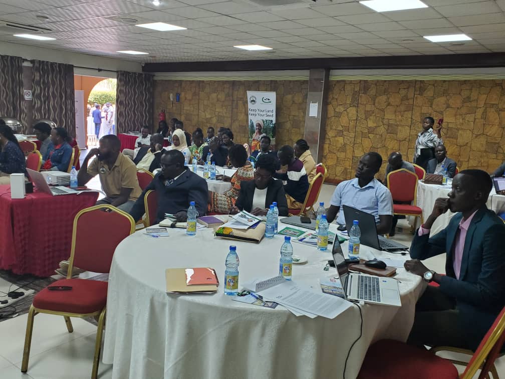 The 'Preventive Legal Empowerment' research aimed at  dealing with negative impacts of investments' in Lango, Teso Acholi and Karamoja sub-regions'.
Dr. Doreen Nancy Kobusingye, the Co-Principle Investigator

#ArtisanalMinersInKaramoja #CommunityLabourExploitation
#pollution
