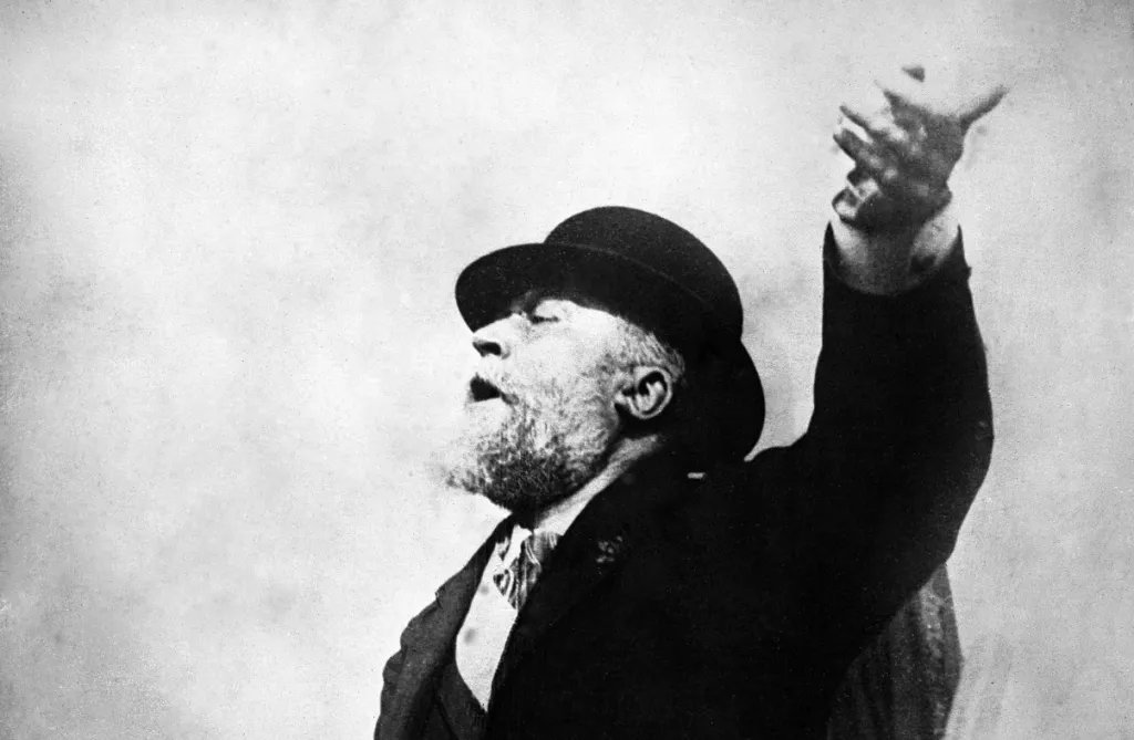 Il y a 111 ans, Jean Jaurès était assassiné par un nationaliste d’extrême droite.

Ardent défenseur de la paix, de la justice et de l’émancipation, ses combats continuent d’être une boussole qui nous guide aujourd’hui.

Nous devons faire perdurer la mémoire de ce grand humaniste.