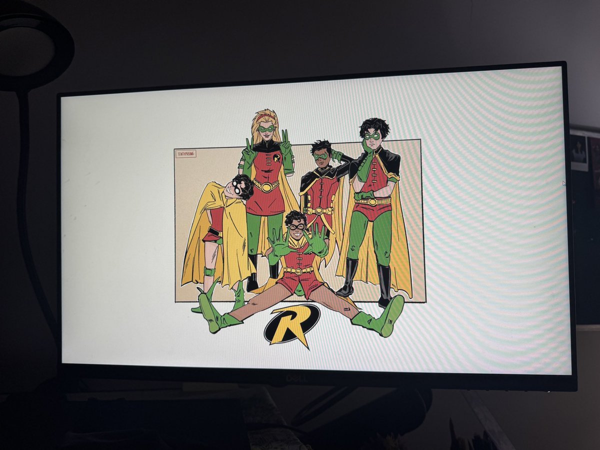and then there were five robins #on my monitor