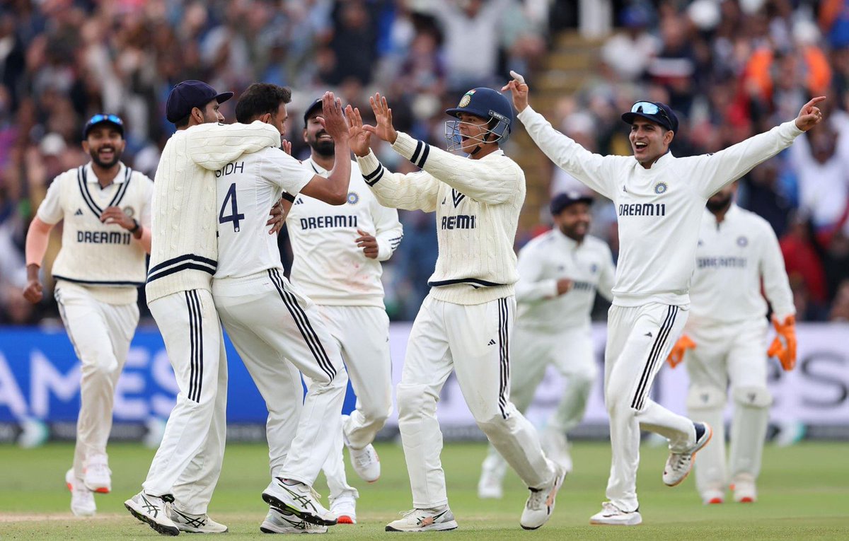 📢 GIVEAWAY TIME 🏏

If India wins the 5th Test vs England, we’re celebrating ! 🎉

💸 ₹500 each to 5 Bleed Blue &amp; Cricket Core supporters!

To enter:

1️⃣ Follow 
2️⃣ Repost/Share this post
3️⃣ Comment "Bleed Blue 🇮🇳"
4️⃣ Tag 3 cricket lovers in your comment

Let’s back the boys &amp;