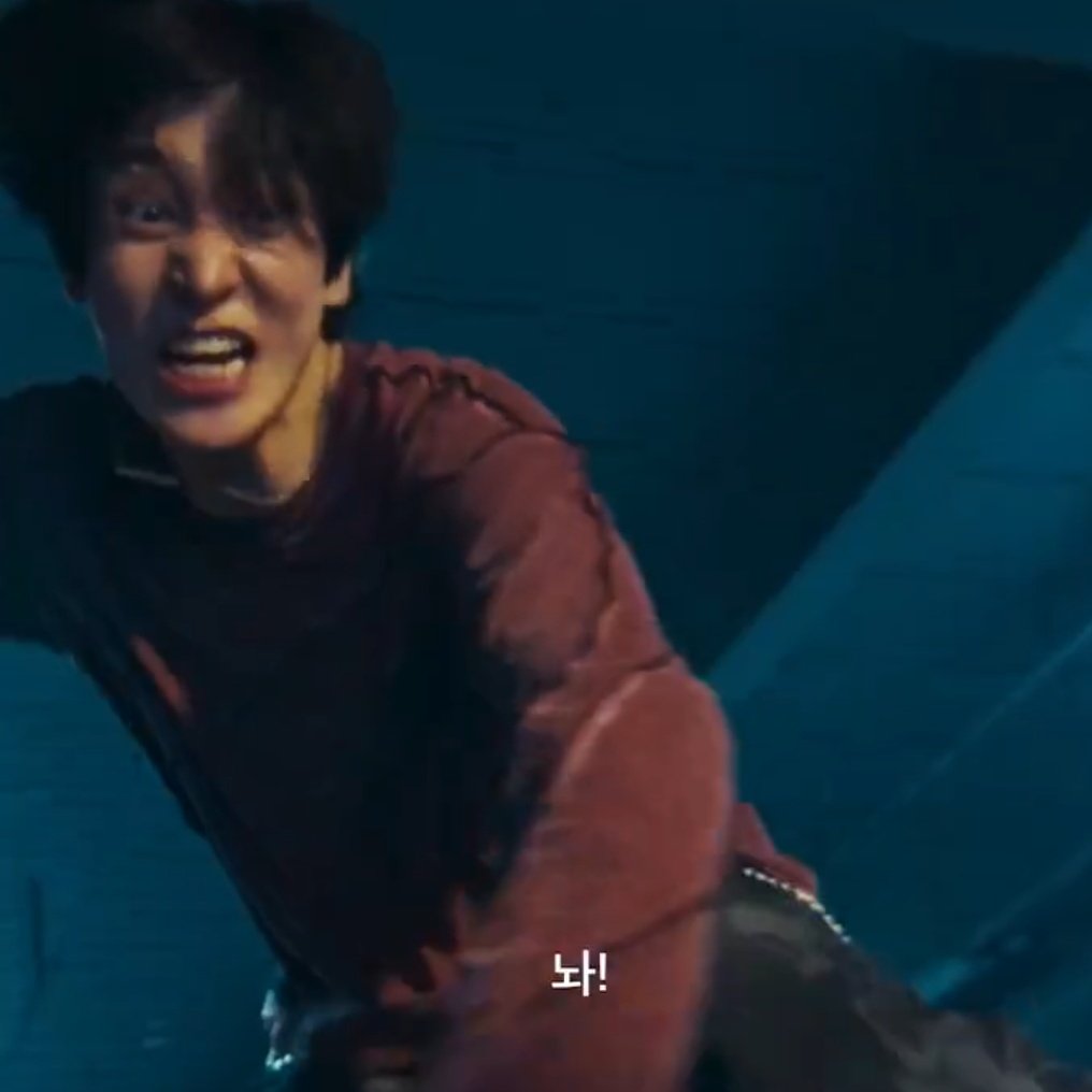 "im scary when im angry, the members and others around me said that too" YUNHO?!