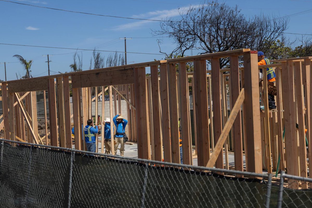 latimes's tweet image. After outcry, L.A. restricts duplexes in Pacific Palisades latimes.com/homeless-housi…