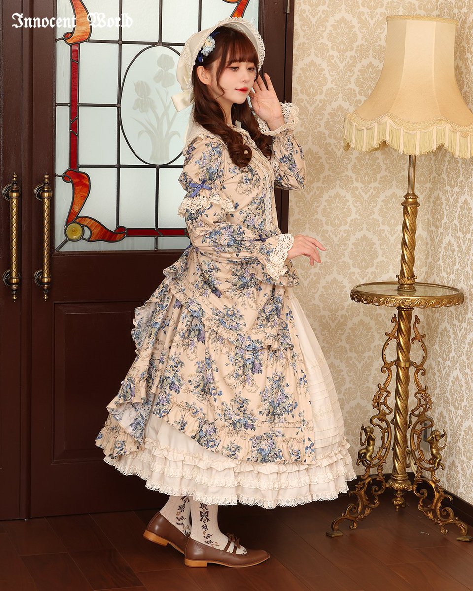 Innocent World バラレースミルフィーユボレロ 生成 Rose Lace Millefeuille Bolero (2017) by Innocent World